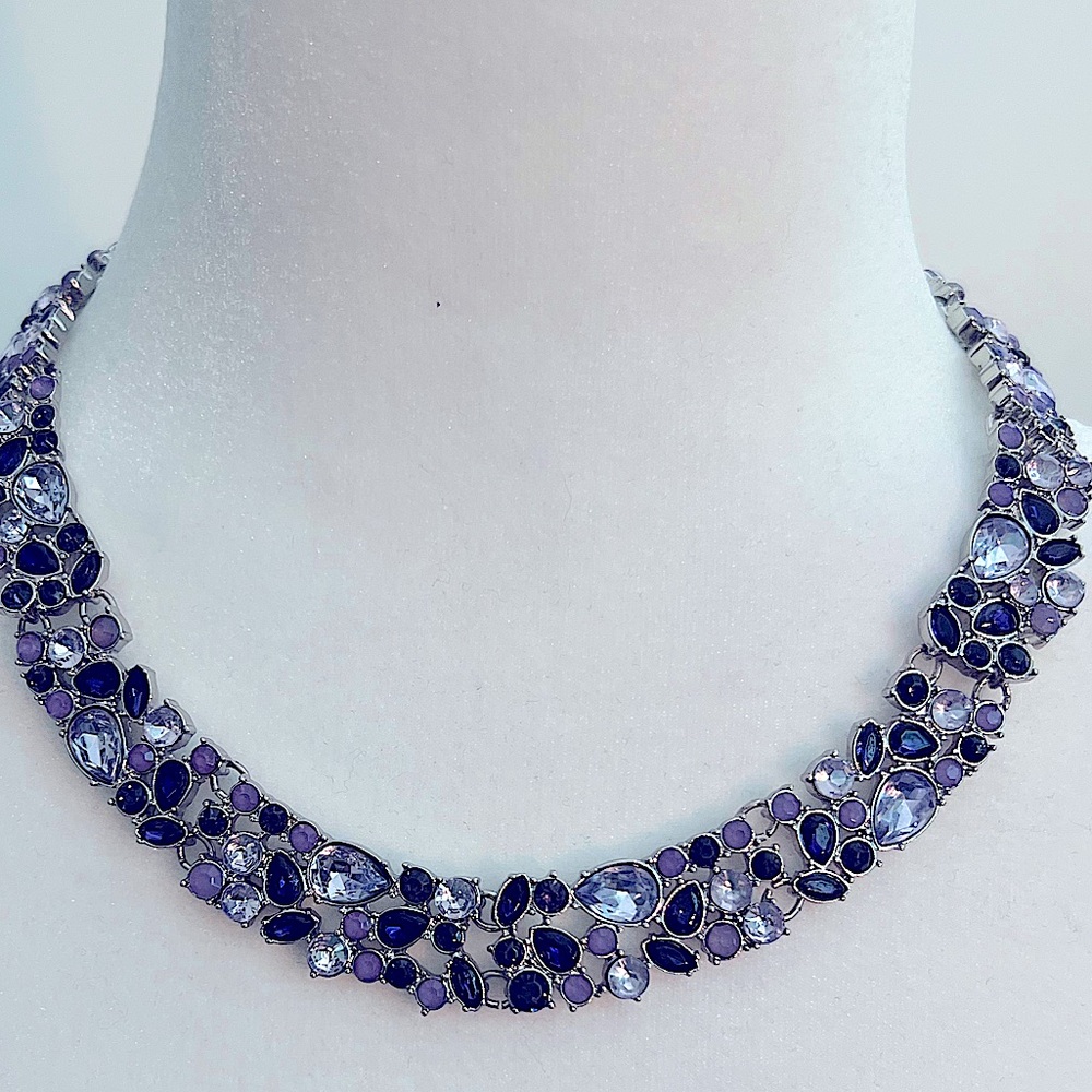 White House Black Market Necklace